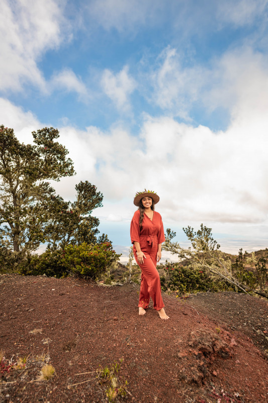 A photo at the top of Hualalai