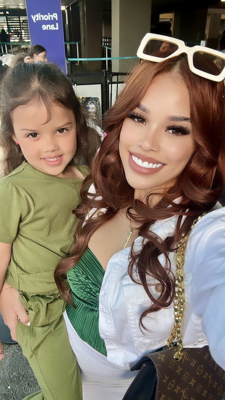Ava & Keiki