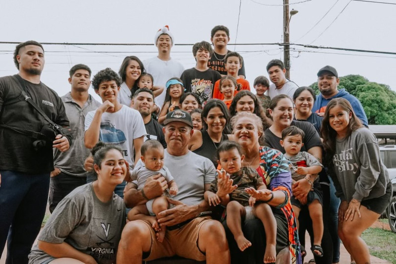 A picture of Tony and her family